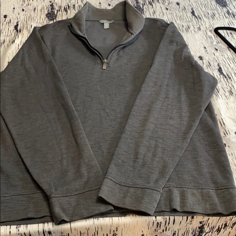 Light weight sweater, great condition!
